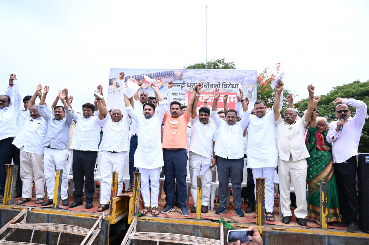 Almatti Dam | अलमट्टी धरणाची उंची कुठल्याही परिस्थितीत वाढ होऊ देणार नाही; सरकारने कोर्टाची पायरी चढली पाहिजे!